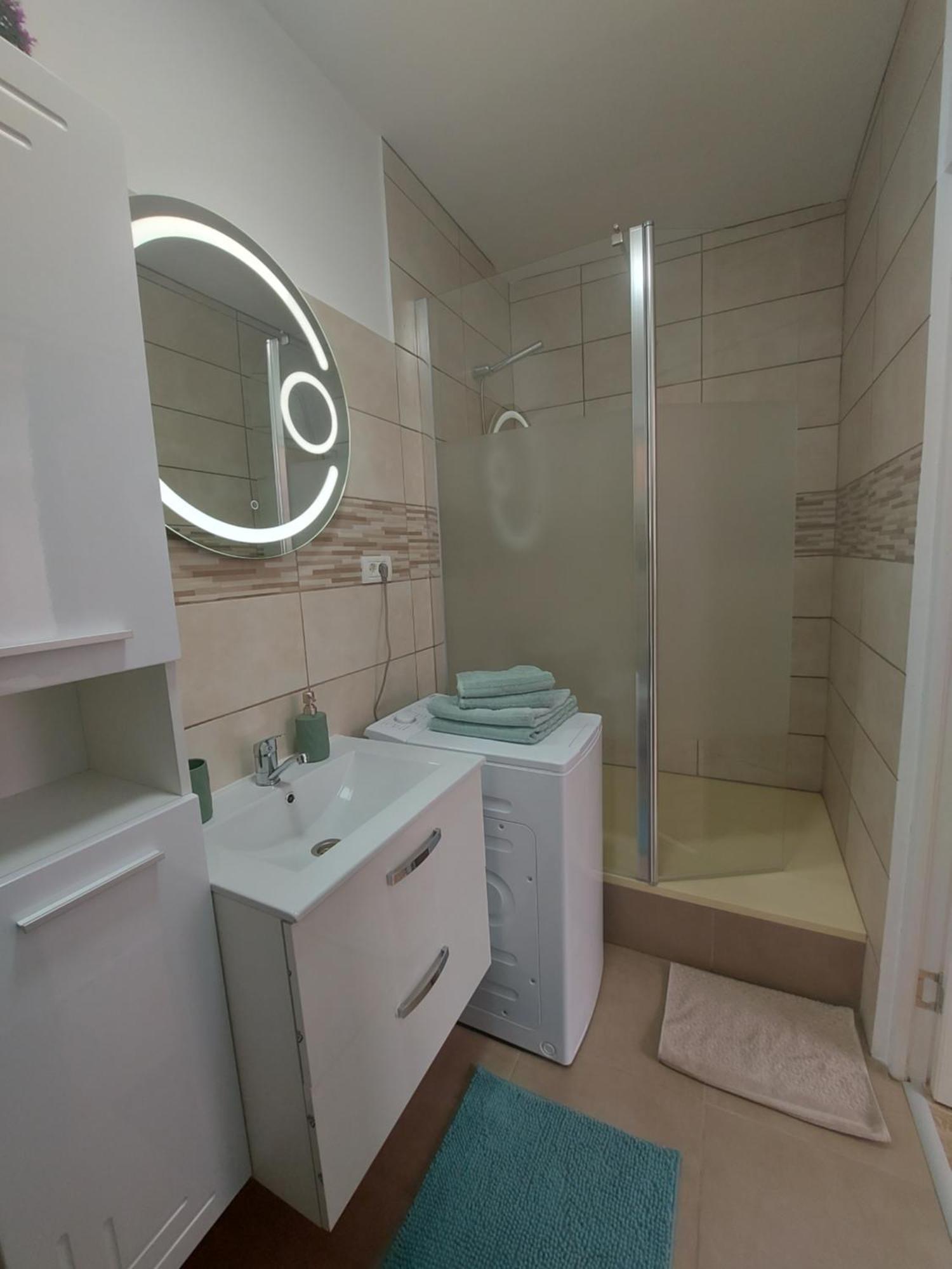 Darris Apartament Ultracentral Oradea Eksteriør bilde